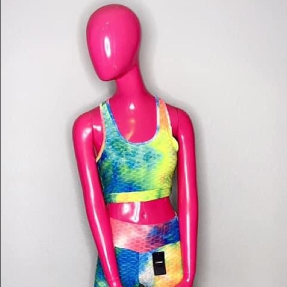 Two piece tie dye workout/ lounge wear - Picture 2 of 3